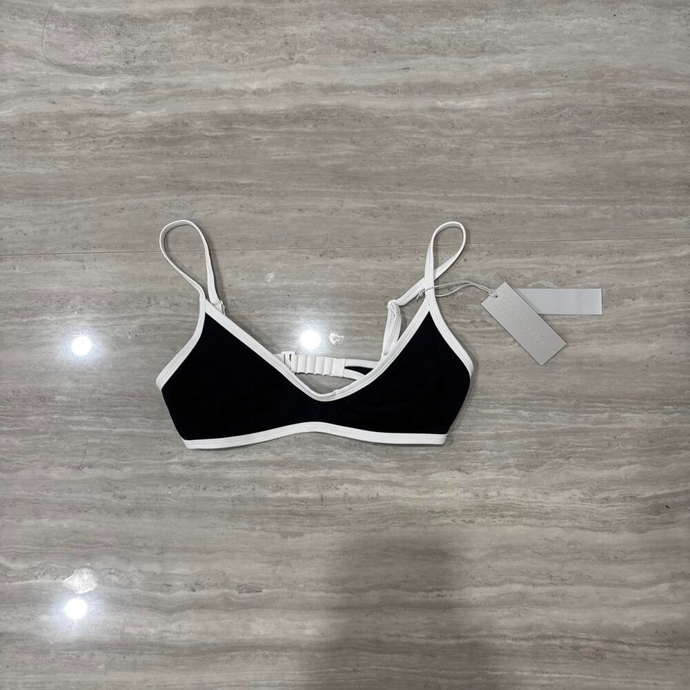 Negative swim scoop top in